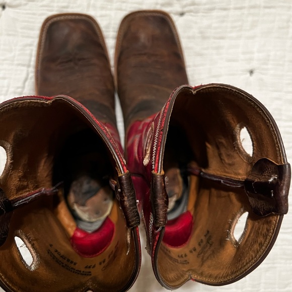 Justin Boots - Picture 5 of 9